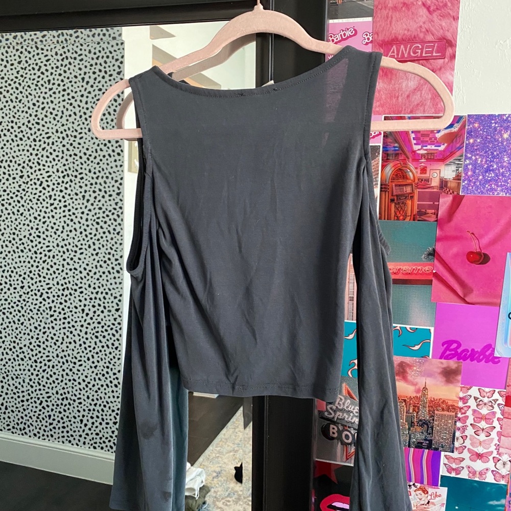 Cute cropped long sleeve